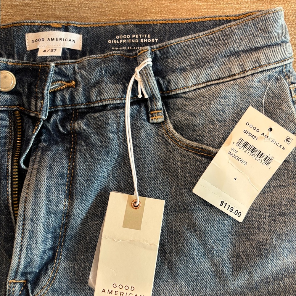 Good American Classic Blue Boyfriend Jean Shorts - Picture 2 of 4